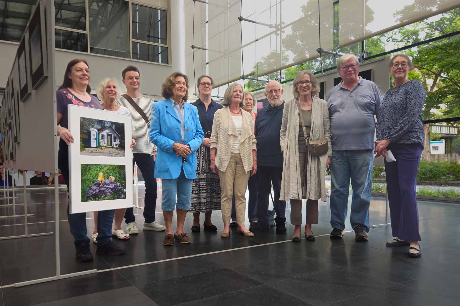 Mehr über den Artikel erfahren Erfolgreiches Ende unserer Ausstellung „Bitte lächeln“